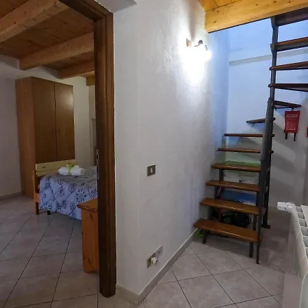 San Domenico House - Centro Storico Bed & Breakfast LʼAquila