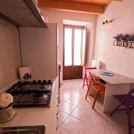 Frühstückspension San Domenico House - Centro Storico LʼAquila