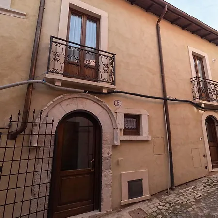 San Domenico House - Centro Storico Bed & Breakfast